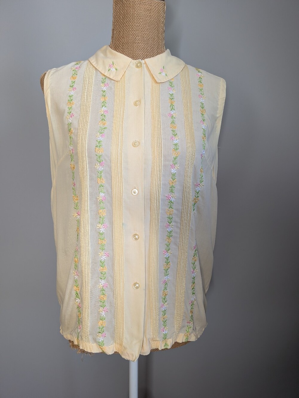 Vintage 1950's embroidered yellow blouse